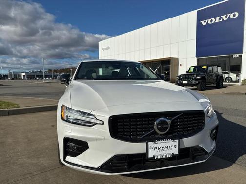 2025 Volvo S60 B5 Core