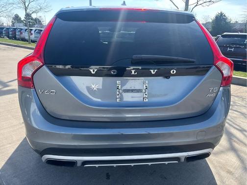 Gray Metallic 2018 Volvo V60 Cross Country T5