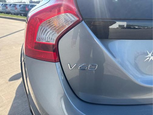 Gray Metallic 2018 Volvo V60 Cross Country T5