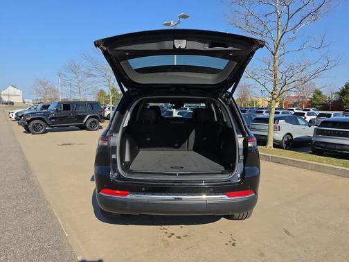 Diamond Black 2023 Jeep Grand Cherokee 4xe Base