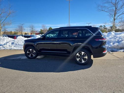 2023 Jeep Grand Cherokee 4xe Base