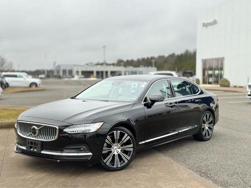 2023 Volvo S90 B6 Plus