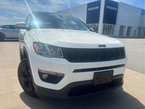 White Clearcoat 2019 Jeep Compass Altitude