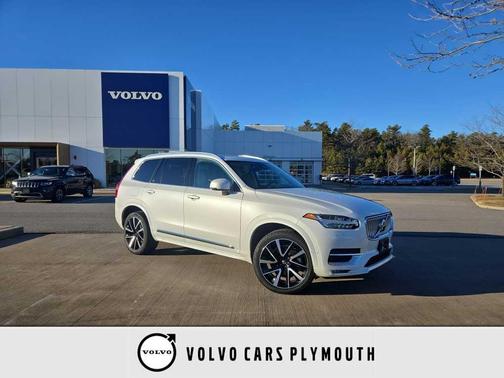 2024 Volvo XC90 B6 Plus Bright Theme 7-Seater