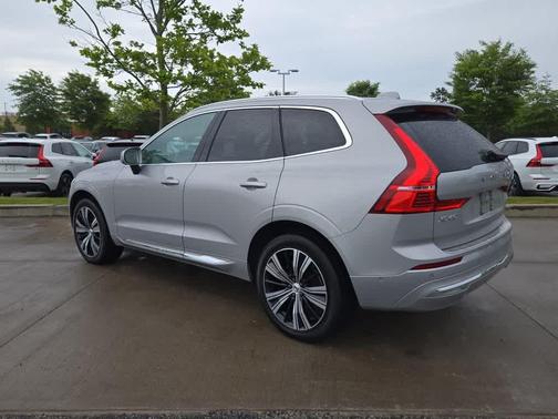 2022 Volvo XC60 B5 Inscription