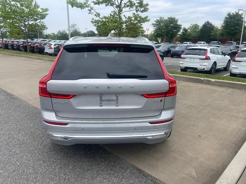 2022 Volvo XC60 B5 Inscription
