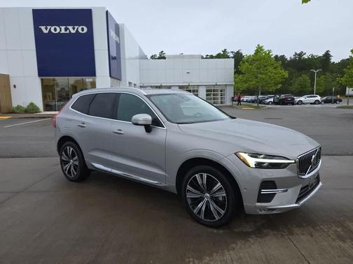 2022 Volvo XC60 B5 Inscription