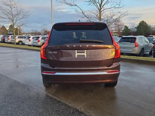 2026 Volvo XC90 B6 Plus 7-Seater