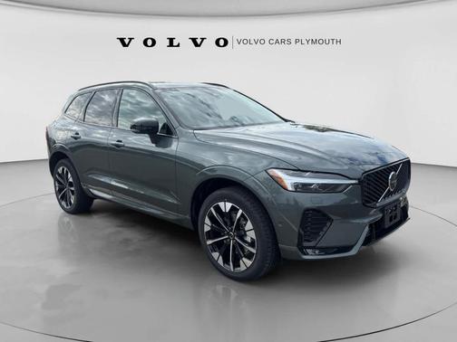 Forest Green 2027 Volvo XC60 PLUS