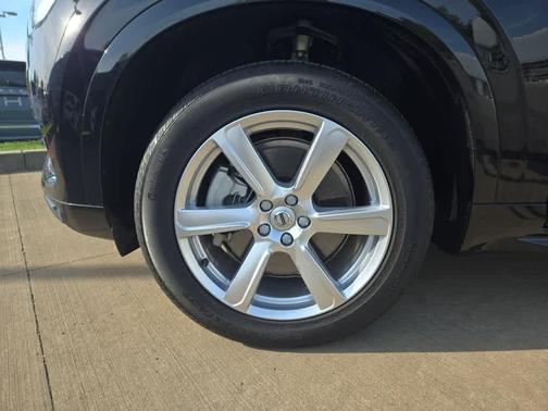 2024 Volvo XC90 B5 Core Bright Theme