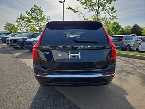 2024 Volvo XC90 B5 Core Bright Theme