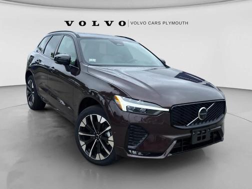 Mulberry Metallic 2026 Volvo XC60 B5 Plus