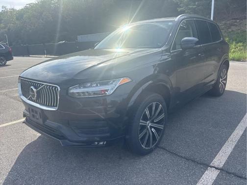Onyx Black Metallic 2023 Volvo XC90 B5 Core
