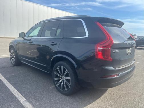 Onyx Black Metallic 2023 Volvo XC90 B5 Core