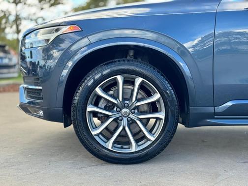 2019 Volvo XC90 T5 Momentum
