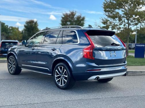 2019 Volvo XC90 T5 Momentum