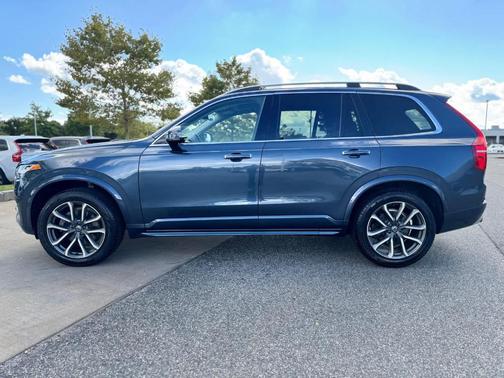 2019 Volvo XC90 T5 Momentum