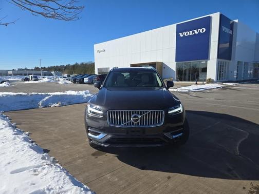 2023 Volvo XC90 B6 Plus 7-Seater