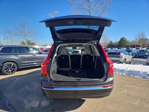 2023 Volvo XC90 B6 Plus 7-Seater