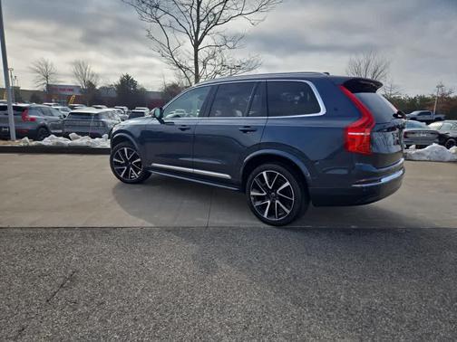 2023 Volvo XC90 B6 Plus 7-Seater