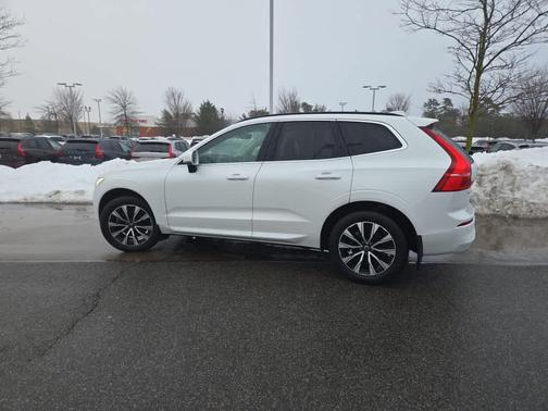 2023 Volvo XC60 B5 Core