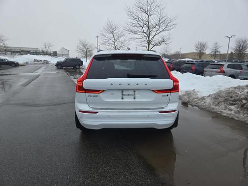 2023 Volvo XC60 B5 Core