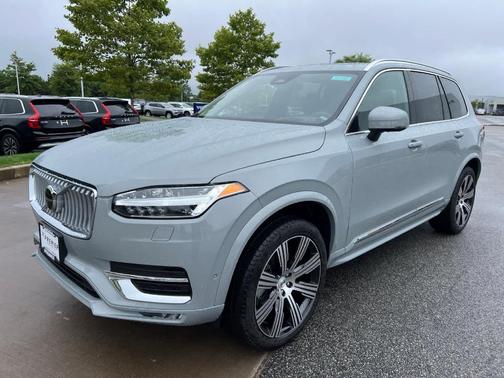 2025 Volvo XC90 B6 Ultra