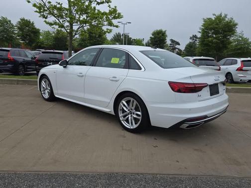 2023 Audi A4 45 S line Premium Plus
