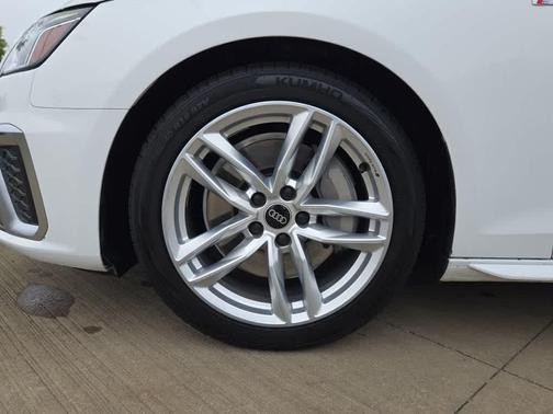 2023 Audi A4 45 S line Premium Plus