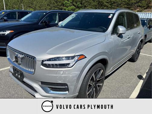 Silver 2023 Volvo XC90 B5 Plus