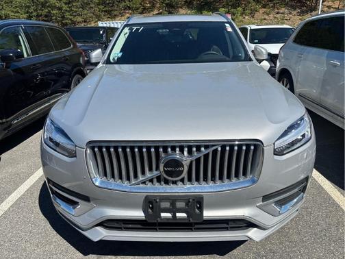 Silver 2023 Volvo XC90 B5 Plus
