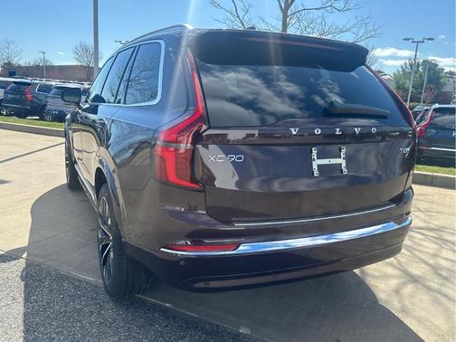 Mulberry Red 2026 Volvo XC90 Plug-In Hybrid T8 Plus 6-Seater