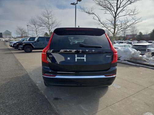 2023 Volvo XC90 B6 Plus 7-Seater