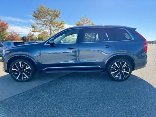 2023 Volvo XC90 B6 Plus 6-Seater