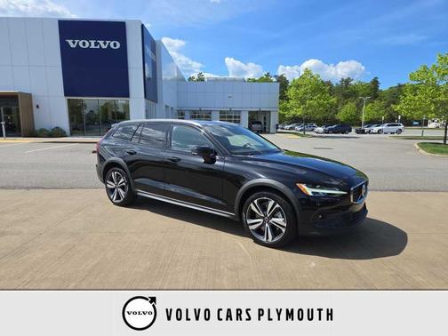2024 Volvo V60 Cross Country B5 Plus