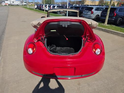 Salsa Red 2008 Volkswagen New Beetle S