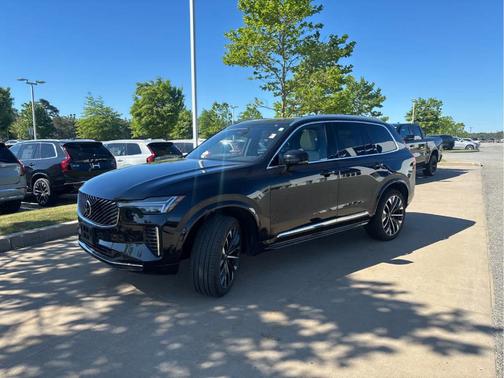 Onyx Black Metallic 2025 Volvo XC90 PLUS