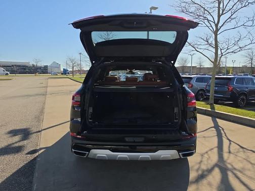 Jet Black 2022 BMW X5 xDrive40i