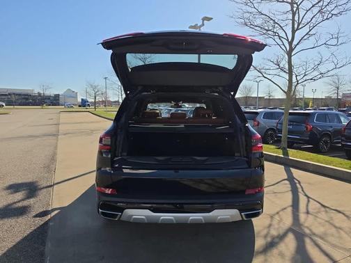Jet Black 2022 BMW X5 xDrive40i