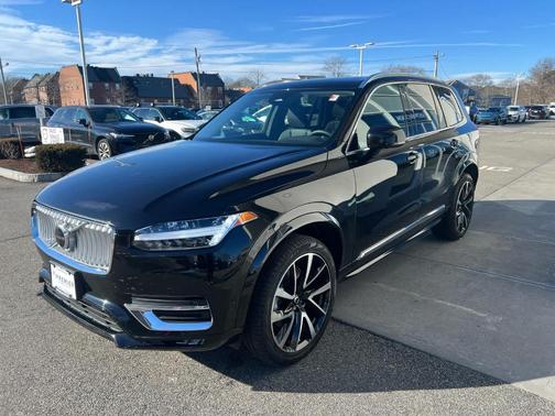 2024 Volvo XC90 B6 Plus Bright Theme 7-Seater