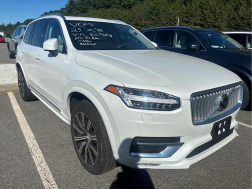 Crystal White Metallic 2025 Volvo XC90 B5 Core