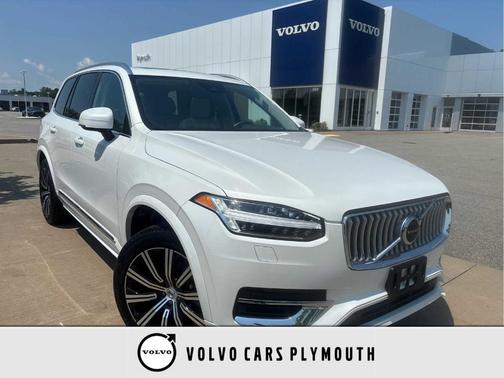 Crystal White Metallic 2025 Volvo XC90 B5 Core