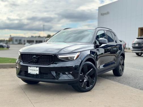 2026 Volvo XC40 B5 Ultra Black Edition