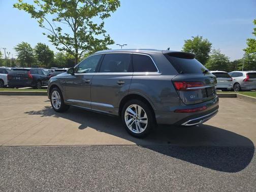 2024 Audi Q7 55 Premium Plus