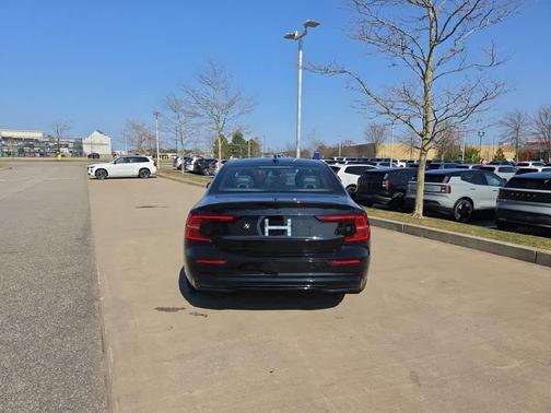 Onyx Black Metallic 2024 Volvo S60 B5 Plus Black Edition