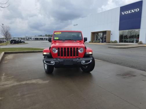 Firecracker Red Clearcoat 2021 Jeep Gladiator Sport