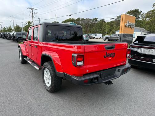Firecracker Red Clearcoat 2021 Jeep Gladiator Sport