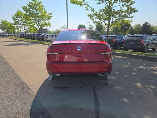 2021 Volkswagen Passat 2.0T R-Line
