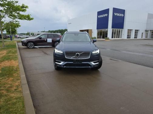 Denim Blue Metallic 2024 Volvo XC90 B6 Plus Bright Theme 7-Seater