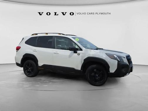 Crystal White Pearl 2024 Subaru Forester Wilderness